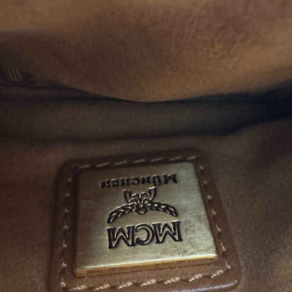 MCM Card Holder - Picture 4 of 10